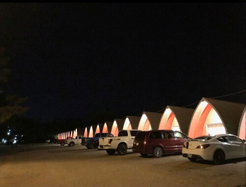 The little chalet motel