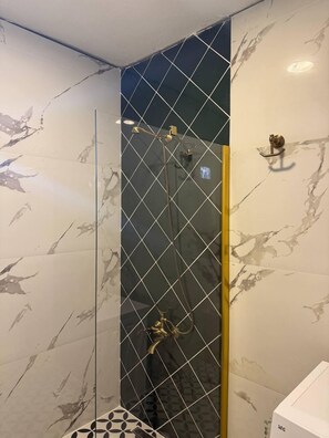 Shower, hair dryer, slippers, towels - Aden suit apart  (Fethiye)