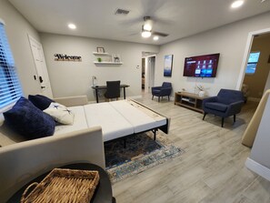 3 habitaciones, tabla de planchar con plancha, cuna de viaje y wifi 