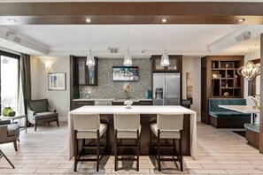 Interior - Tampa Tropical-Heated Saltwater Pool-10 Min to TPA (Tampa)