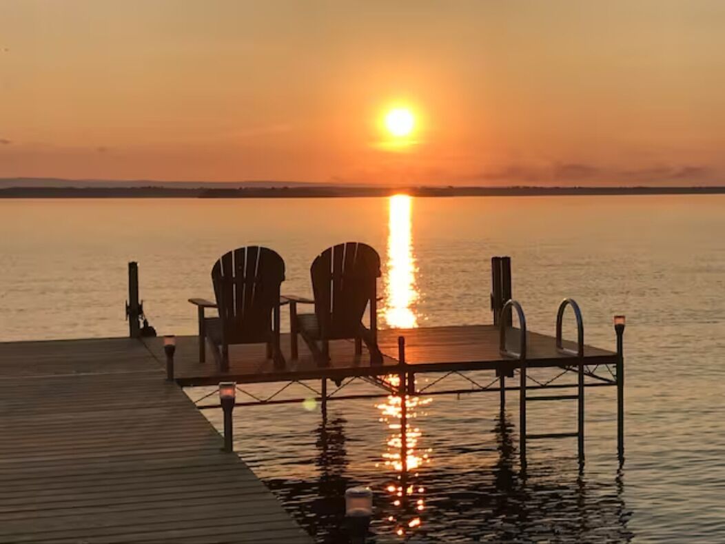 All Season House on Lake Champlain-100 yards of waterfront-Endless to Explore