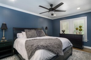 3 室のベッドルーム、アイロン / アイロン台、WiFi (無料)、ベッドシーツ