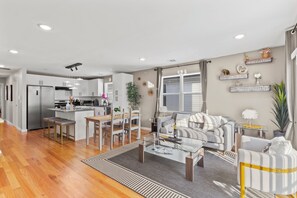 Smart-TV, Kamin, Drucker