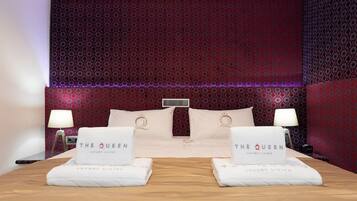 1 dormitori, escriptori, un bressol de viatge i wifi