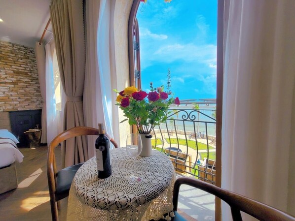 Premium bedding, pillow-top beds, minibar, individually decorated - An Thoi (Phu Quoc)