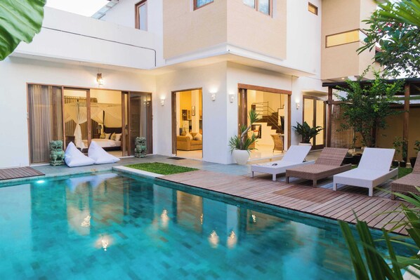 Pool - Villa for rent, beautiful villa, great location in Seminyak Bali (seminyak)