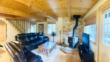 Smart TV, fireplace, DVD player