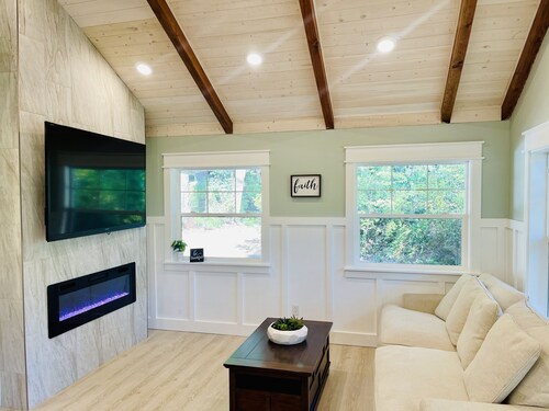 Tranquility Riverview Cottage