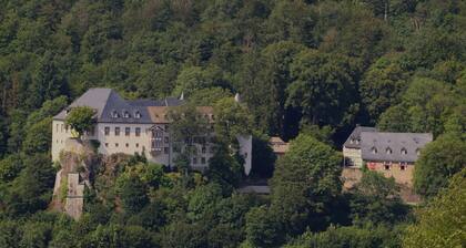 Ferienwohnung "Rosenberger" mit Bergblick, Balkon und WLAN