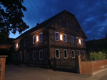 外観. Apartment "1 Bartölke" with Private Terrace & Wi-Fi