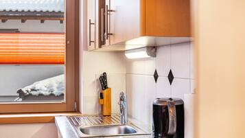 Kühlschrank, Ofen, Herdplatte, Geschirrspüler