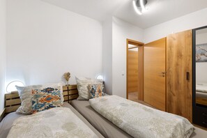 2 多间卧室、熨斗/熨衣板、免费 WiFi、床单