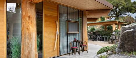 屋外ダイニングエリア