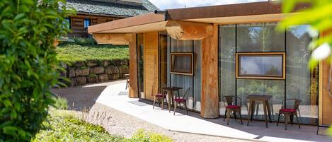 屋外ダイニングエリア