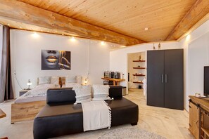 Interior - Apartment '-7-die Sieben, Studio 35qm' with Private Terrace, Shared Garden and Wi-Fi (Rosenfeld)