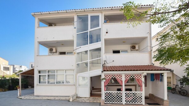 Room - Apartments Danka - Free Parking and Grill (Novalja)