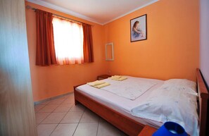 아파트, 흡연 | 1 개의 침실