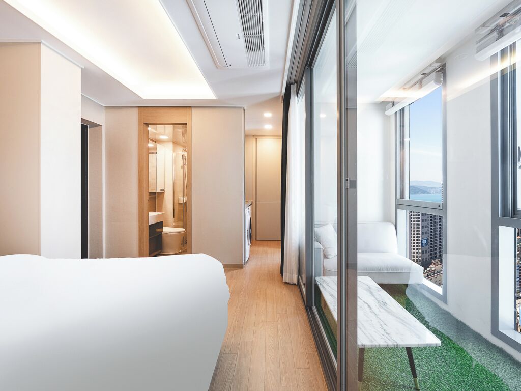 City Twin | Individually decorated, individually furnished, soundproofing, free WiFi