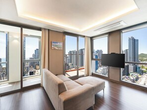 Ocean City Double | Individually decorated, individually furnished, soundproofing, free WiFi - ElMomento Haeundae (Busan)