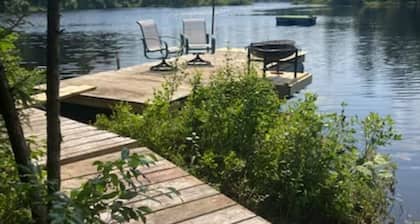 Adirondack Cabin w/Kayaks, Direct Snowmobile&ATV Trails, Swimming, Hiking, WiFi