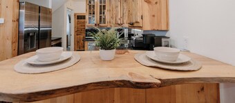 This Cabin is rustic, located minutes to slopes & village 