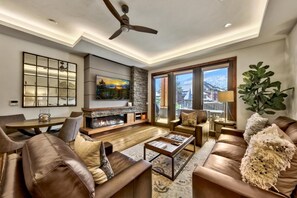 Älytelevisio, takka, videopelejä, stereot