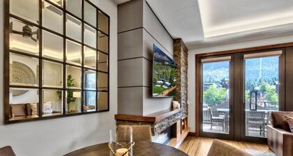 Luxury Heavenly Condo, Games, Gondola Views from Patio, Beach Access, Pool and Hot Tub