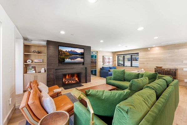 Smart TV, offices
