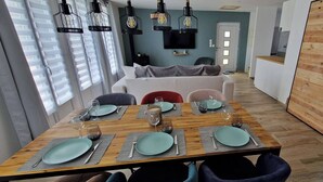 Dining - House for 4 To 6 Peoplec (Petit-Caux)