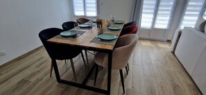 Dining - House for 4 To 6 Peoplec (Petit-Caux)