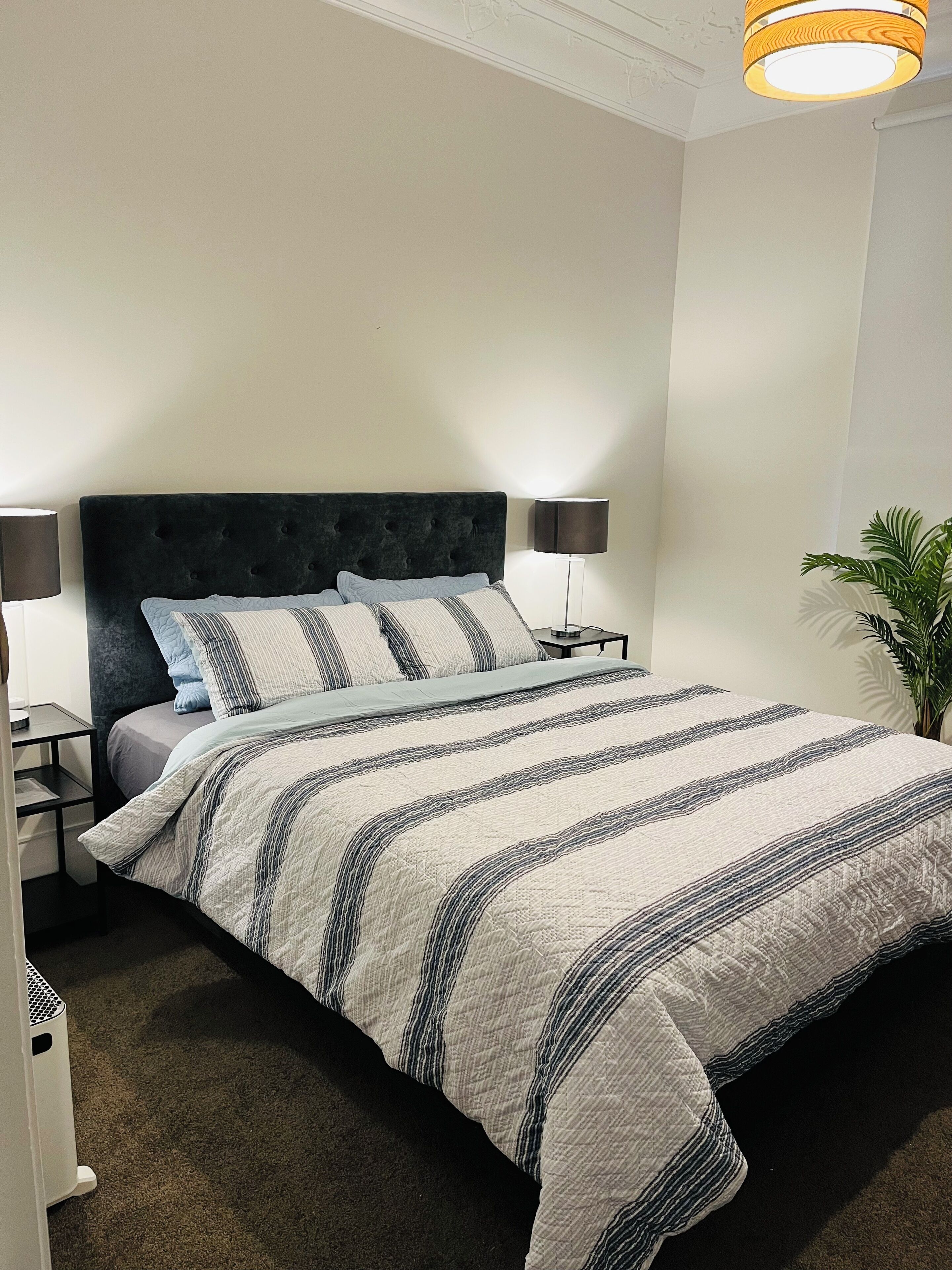 3 bedrooms, desk, soundproofing, iron/ironing board