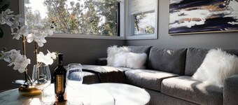 *NEW* Elegant Urban 2BR Retreat