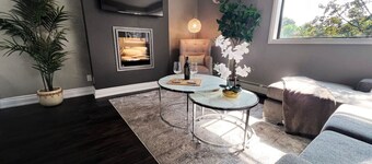 *NEW* Elegant Urban 2BR Retreat