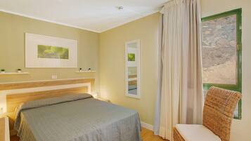 1 slaapkamer, een strijkplank/strijkijzer, gratis wifi, beddengoed