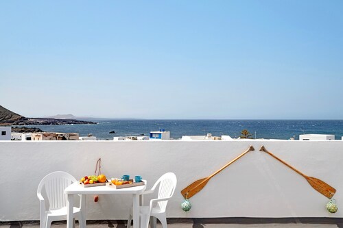 Vacation Home "Viviendas El Pescador - Remo" with Sea View, Private Terrace & Wi-Fi