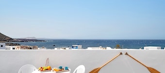 Vacation Home "Viviendas El Pescador - Remo" with Sea View, Private Terrace & Wi-Fi