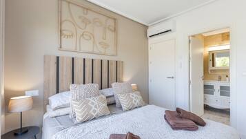 2 bedrooms, free WiFi, bed sheets