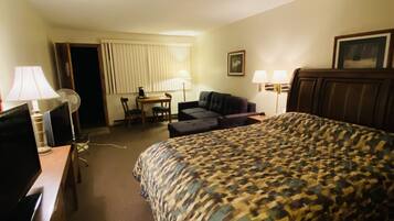 华丽客房 | 羽绒被、迷你吧(备有免费物品)、特色装修、特色家居