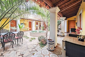 تناول الطعام بالخارج