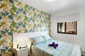 1 habitación, tabla de planchar con plancha, wifi gratis y ropa de cama 