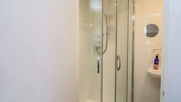 Regadera y secadora de cabello