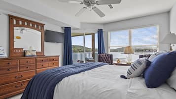 2 chambres, bureau, fer et planche à repasser, lit parapluie