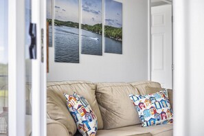 Smart-TV, peis og DVD-spiller