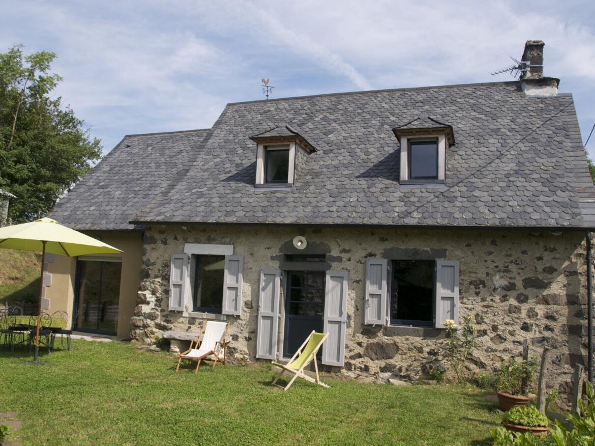 Gite Sourniac, 3 bedrooms, 6 persons