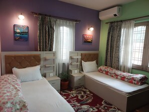 Free WiFi, bed sheets - Nepal Christian Guest House (Lalitpur)