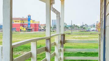 Pemandangan dari hartanah