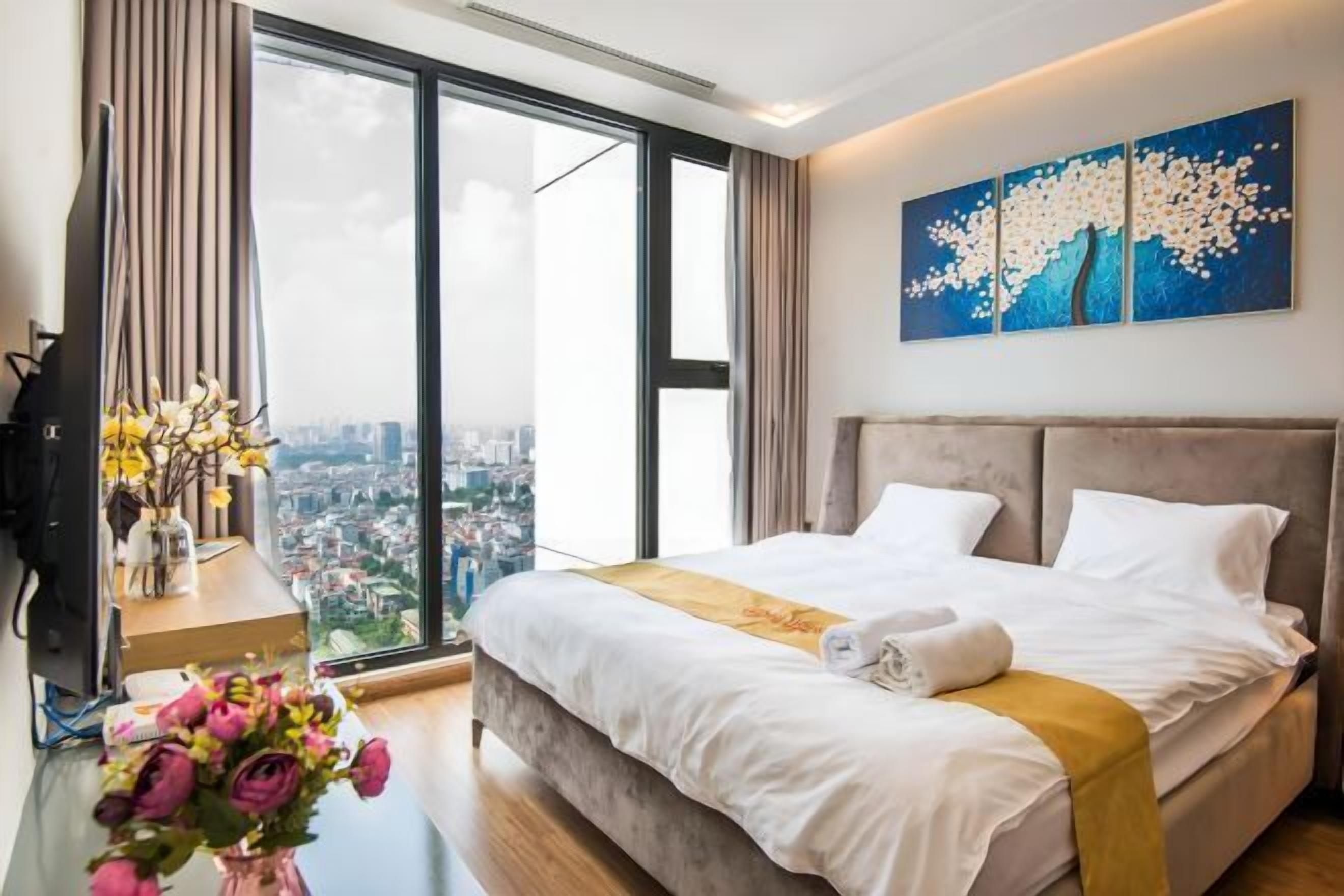 Premium bedding, pillow-top beds, individually furnished, desk