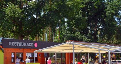 Gemütliche Wohnung in einem Ferienhaus mit W-LAN, TV, Innenhof, Haustiere erlaubt und Parkplatz