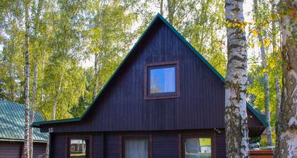 Lovely apartment in villa for 12 people with WIFI, TV, patio, pets allowed and parking