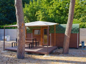 Terrace/patio - Beautiful apartment in villa for 4 guests with WIFI, A/C, TV, patio and pets allowed (Dvur Králové Nad Labem)